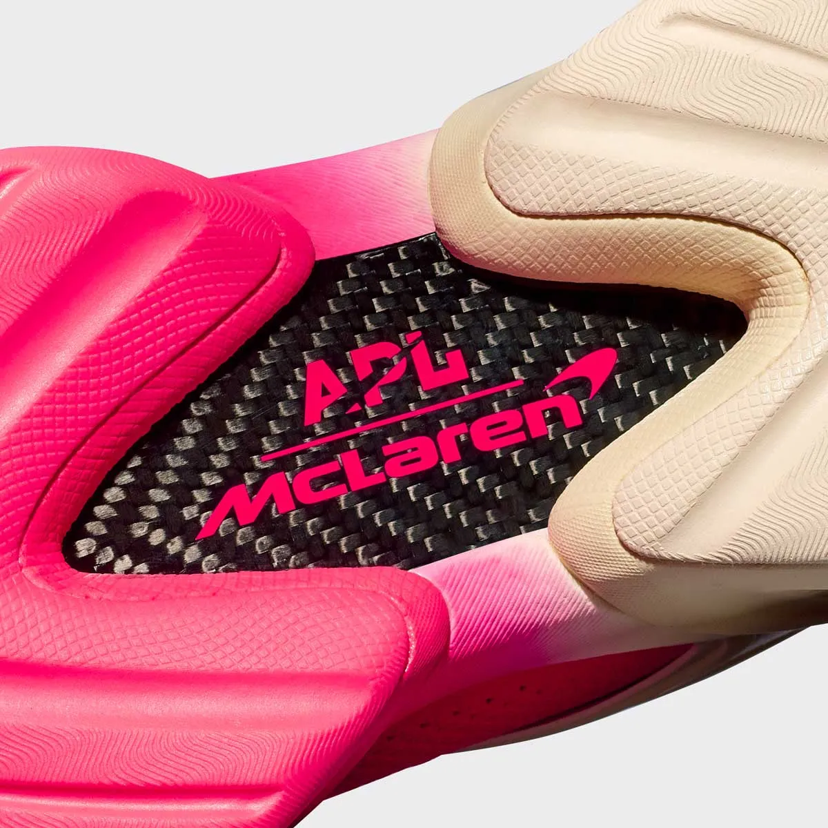 APL  McLaren HySpeed Magenta / Pristine / Ombre