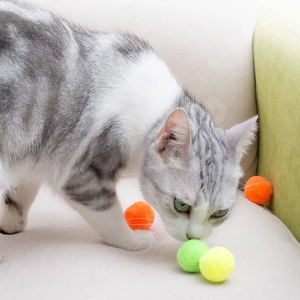 Cat Toy Launcher Gun with 30 Pom Pom Balls, Interactive Indoor Cat Fetch Toy